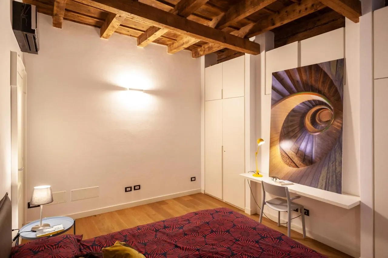 Appartamento Corso Venezia, in una corte esclusiva riservata! Milano
