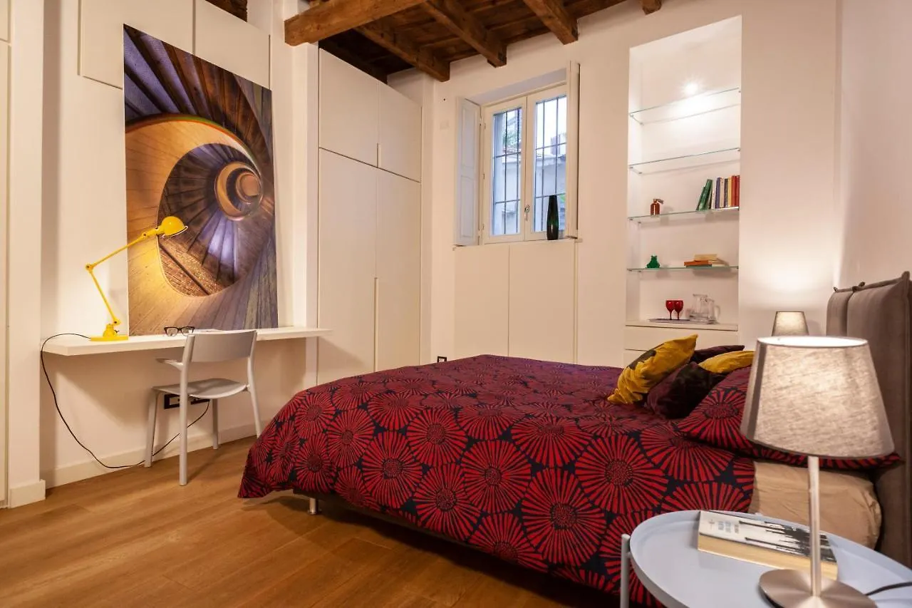 Corso Venezia, in una corte esclusiva riservata! Milano Appartamento